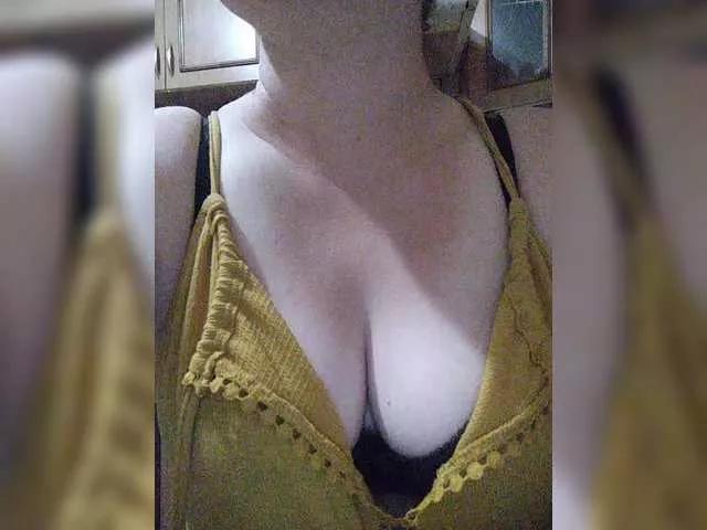 Vitalina272127 from BongaCams