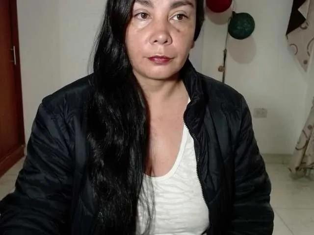 Vivian-milf-paint from BongaCams