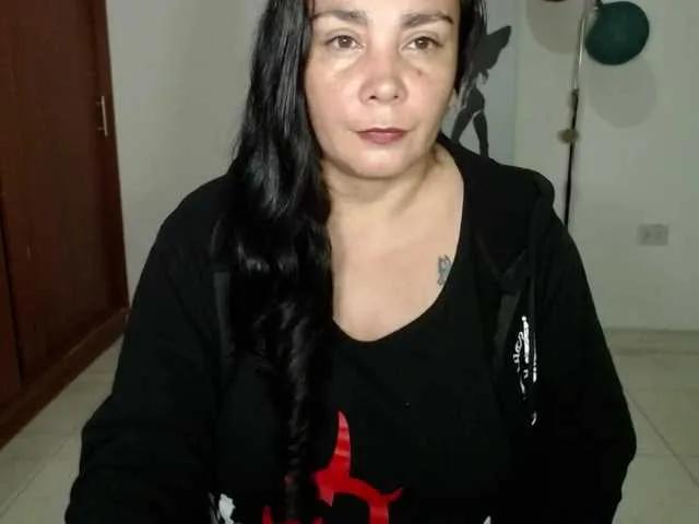 Vivian-milf-paint from BongaCams