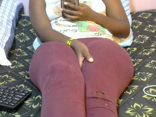 Winnie112 from BongaCams