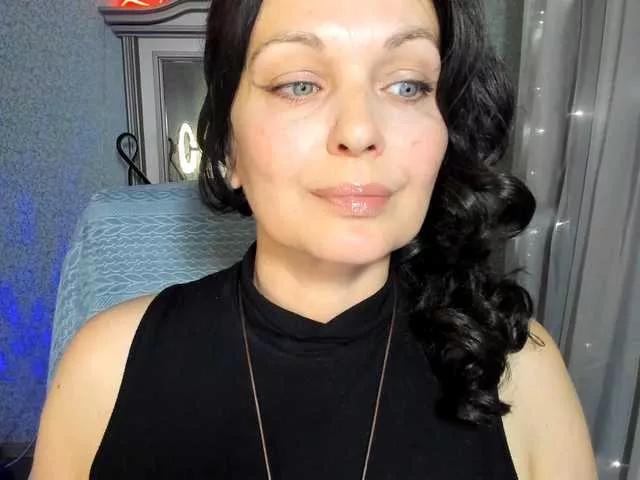 WitchBlueRose from BongaCams
