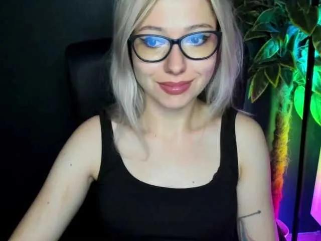 xxHeidiLove from BongaCams