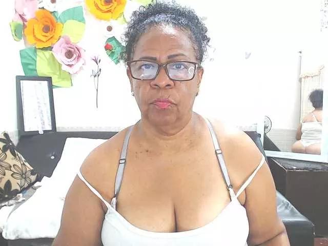 Yayishotsexyw from BongaCams