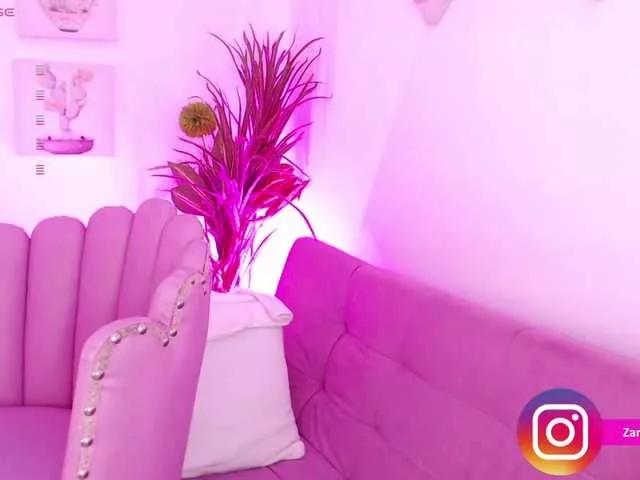 Zaradavis from BongaCams