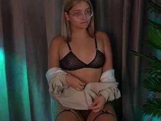 linanova from CamSoda is Freechat