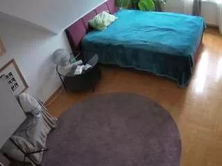 voyeurcam-julmodels-whitebed-4 from CamSoda