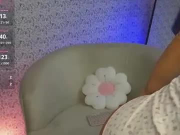 Adablue25 from Chaturbate