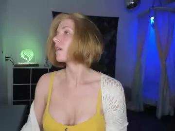 akgingersnaps from Chaturbate