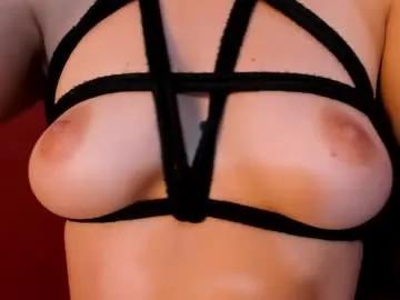 Annavi_ from Chaturbate