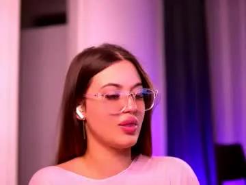 Aryadeluna from Chaturbate