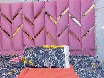 curvylittleelaine_ from Chaturbate is Freechat