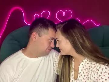 Deeplookscouple from Chaturbate