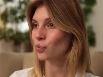 Elegant_vibes from Chaturbate