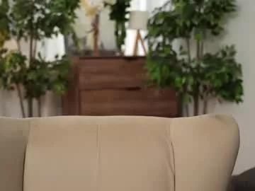 Elegant_vibes from Chaturbate