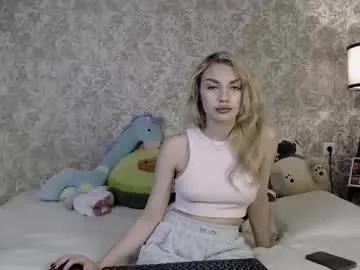 ellamilla from Chaturbate