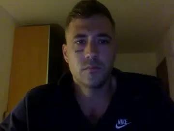 elnamelezz from Chaturbate is Freechat