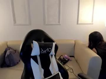 Emiilycutex_ from Chaturbate