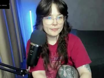 Hell_hotline from Chaturbate