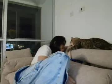 Hollyshit_ from Chaturbate