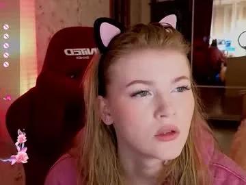 Jennykiss11 from Chaturbate