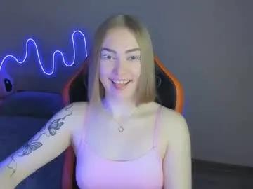 Larakrein_lk from Chaturbate