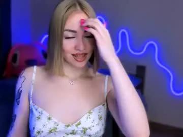 Larakrein_lk from Chaturbate