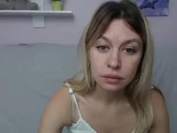 little_milf_ from Chaturbate is Freechat