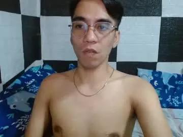 Massive_boner02 from Chaturbate
