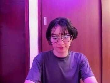 petitee_lunna from Chaturbate is Freechat