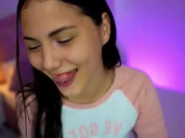 roxanne_cute from Chaturbate is Freechat