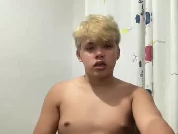 xchrishugecockx from Chaturbate is Freechat