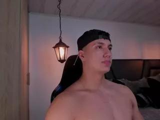 chris_morgann from Flirt4Free is Freechat