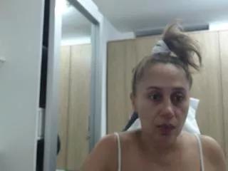 roxana_mature from Flirt4Free