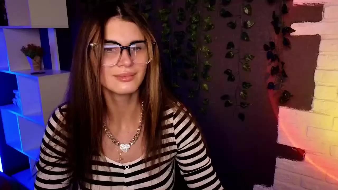 EmilyTucker from Streamray is Freechat