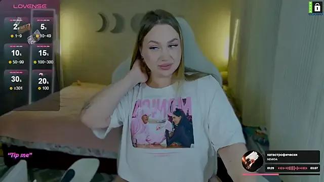 -LinaLove- from StripChat is Freechat