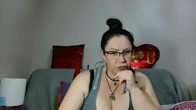 ___KHALEESI___ from StripChat is Freechat