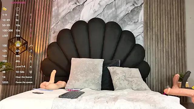 _Alana_fox__ from StripChat is Freechat