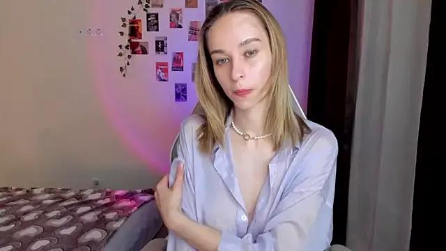 _Alissa from StripChat is Freechat