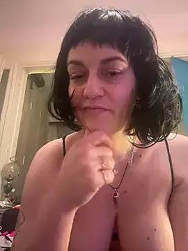 _linarose from StripChat is Freechat