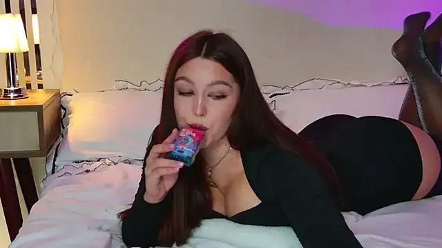 _Tessa_May_ from StripChat is Freechat