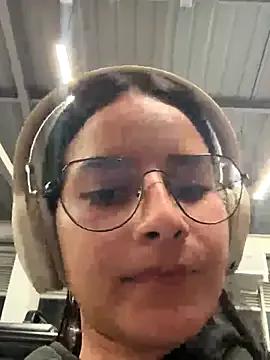 _vaness from StripChat is Freechat