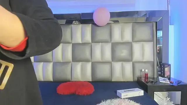 abbiecollins_js from StripChat is Freechat