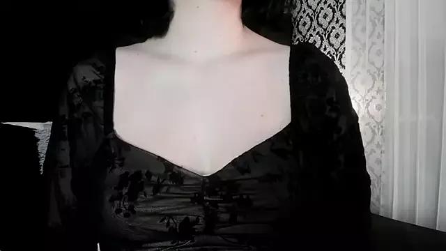 Adeelinee from StripChat