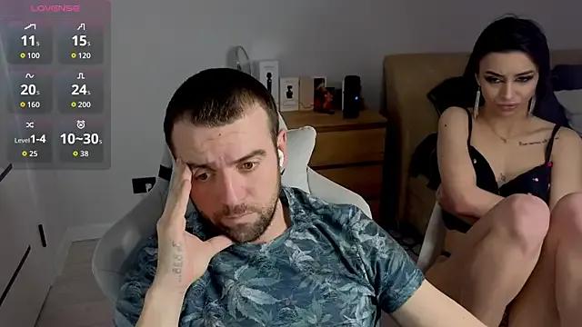 AdeleLaCr0ix from StripChat is Freechat