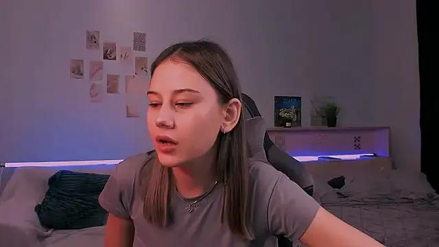 adelle046 from StripChat is Freechat