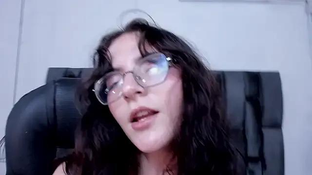 AfroditaLeclair from StripChat is Freechat