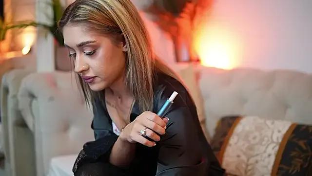 AileenKiss from StripChat is Freechat