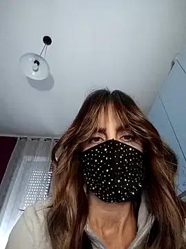 Akemi_rossi from StripChat is Freechat