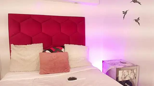 Alaia_Snow from StripChat
