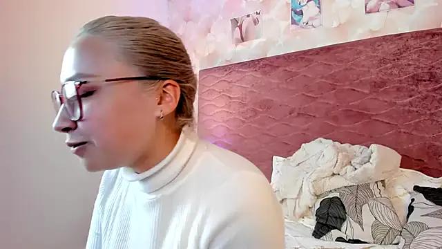 Checkout girls naked models with similar nickname. Cute sexy Free Models.